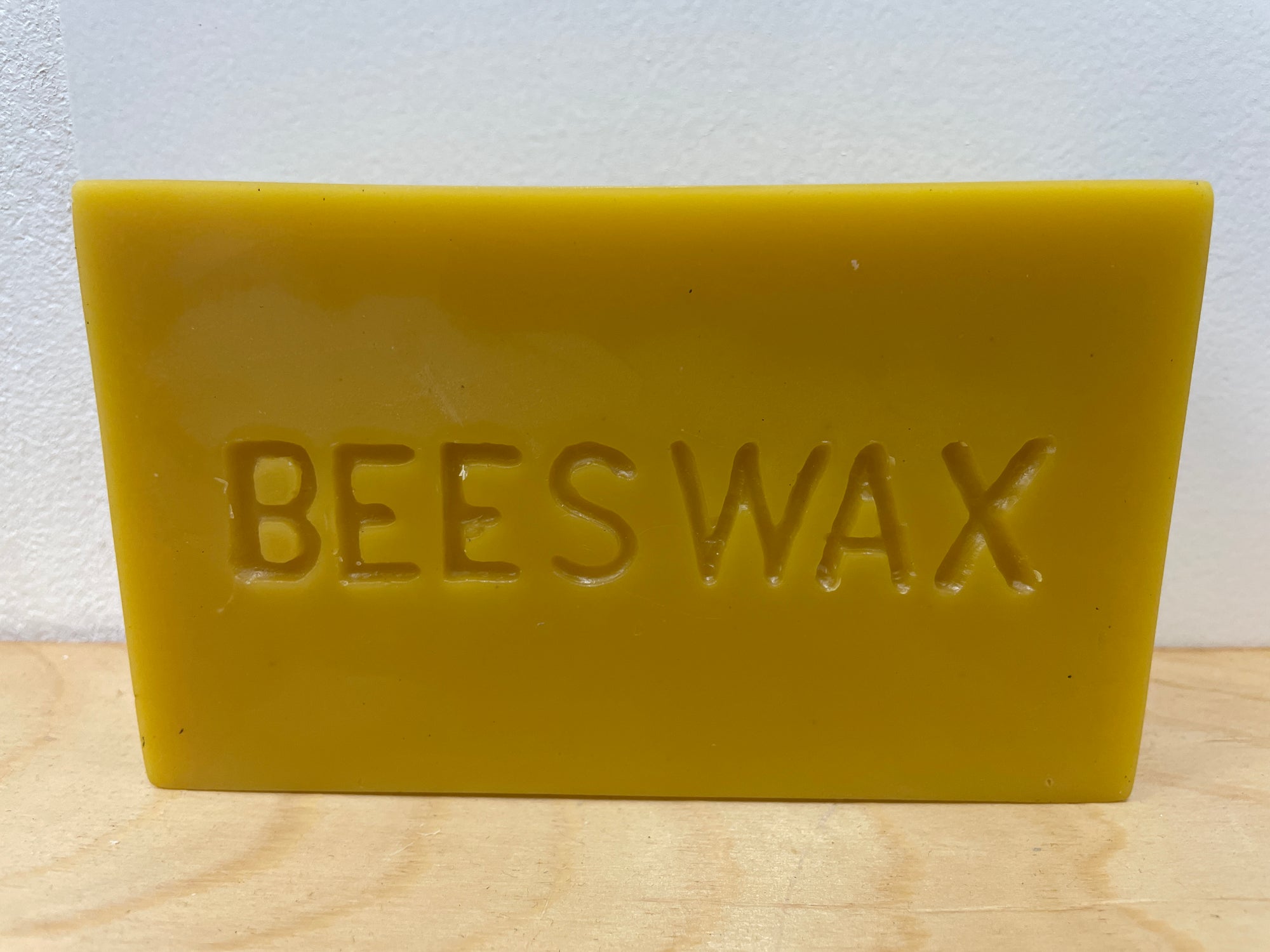 1-lb Beeswax (shipping included)